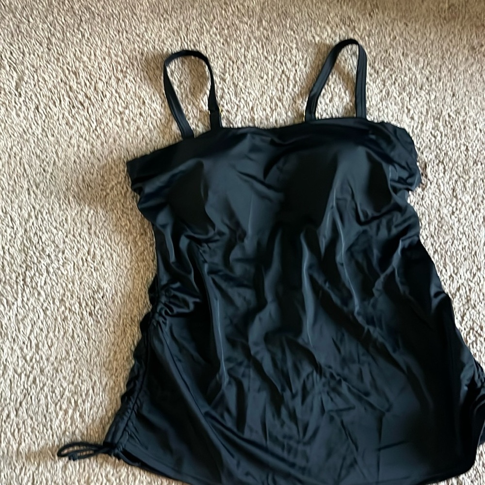 TANKINI, 36B/C NWT. Black ruched sides